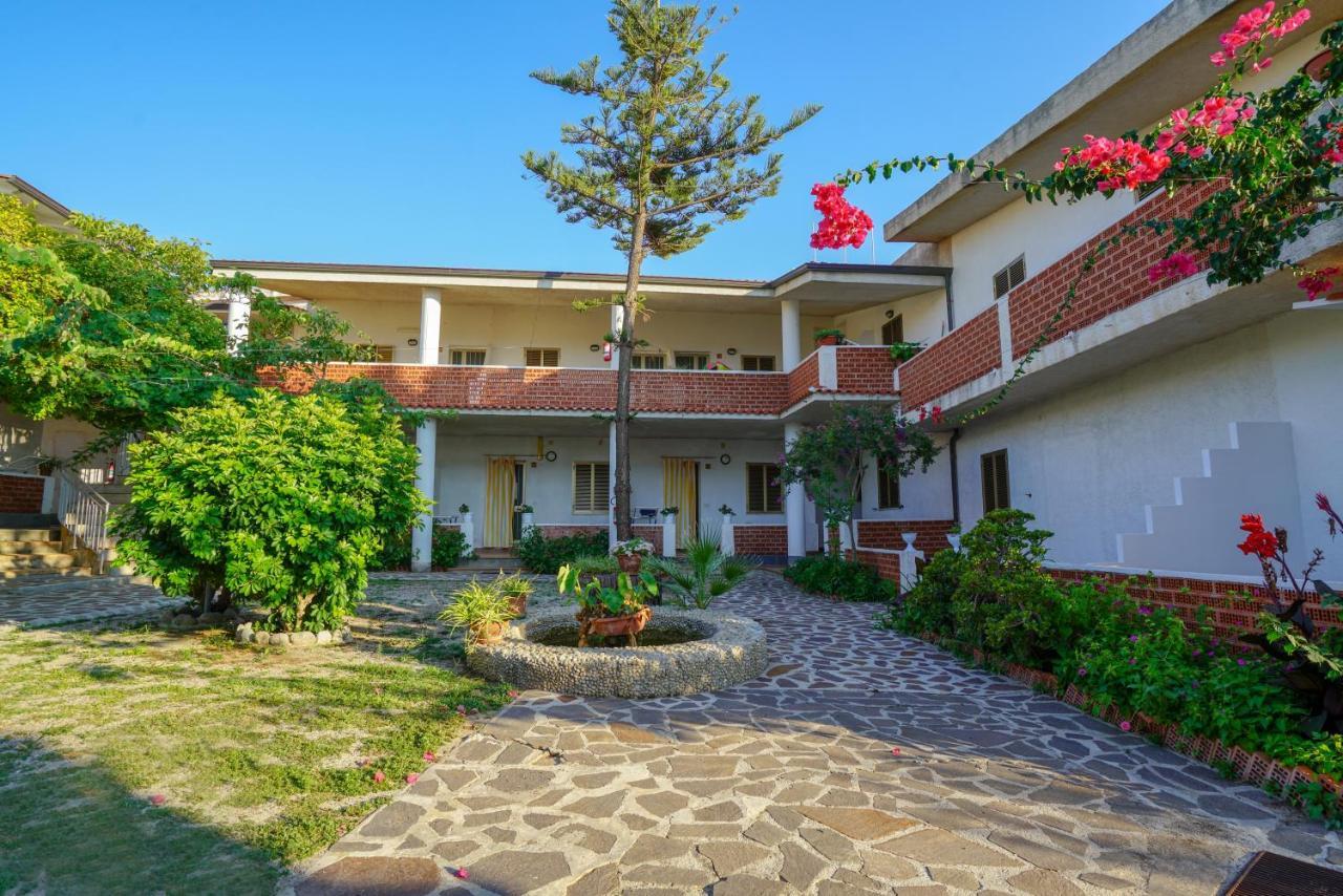 Hotel Residence Le Playe Santa Domenica  Exterior foto